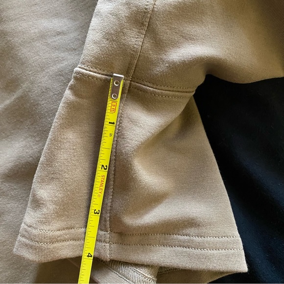 SOLD lululemon la shorts - Picture 7 of 8